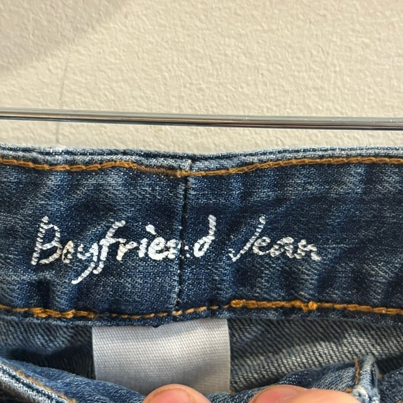 DENVER HAYES SZ 18 Mid Wash Wiskering Boyfriend Style Jeans New with Tag - Picture 3 of 9